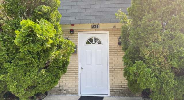 Photo of 5811 Rose Ave #8, Countryside, IL 60525