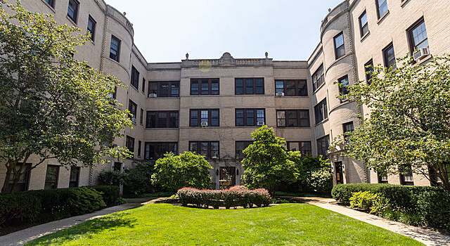 Photo of 908 Greenwood St Unit 3W, Evanston, IL 60201