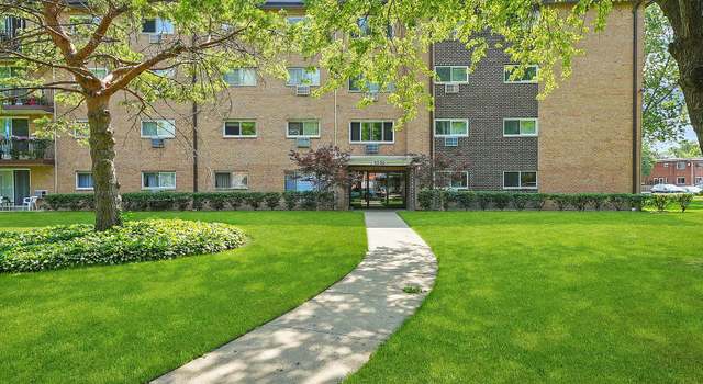 Photo of 1019 N Boxwood Dr #206, Mount Prospect, IL 60056