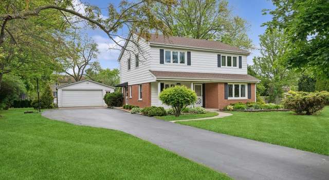 Photo of 211 W Kenilworth Ave, Prospect Heights, IL 60070