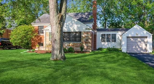 Photo of 932 Echo Ln, Glenview, IL 60025