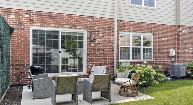 Photo of 9424 Parkwood Ln, Tinley Park, IL 60487