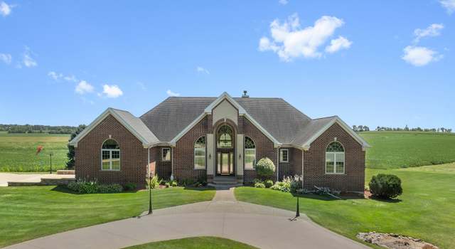 Photo of N880 Salt Box Rd, Sharon, WI 53585