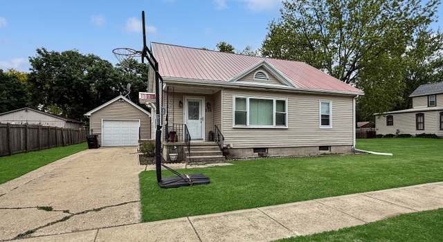 Photo of 208 S 2nd Ave, Forreston, IL 61030