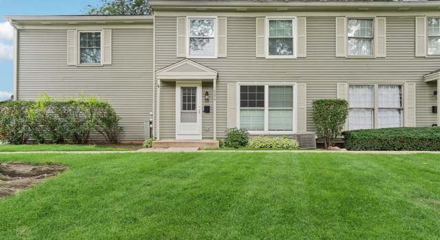 Photo of 1657 Williamsburg Ct Unit E, Wheaton, IL 60189