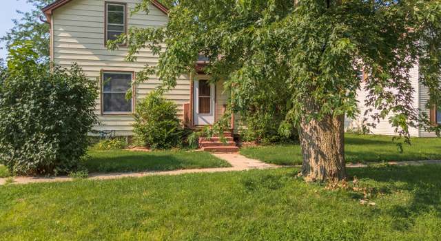 Photo of 121 E James St, Forrest, IL 61741
