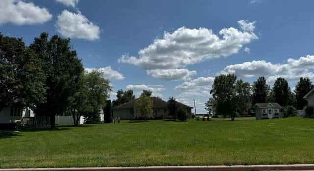 Photo of 107 Susan Dr, Dwight, IL 60420