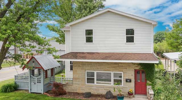 Photo of 21 Berenz Pl, Bloomington, IL 61701