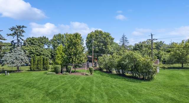 Photo of 105 Glenbrook Ct, La Grange, IL 60525