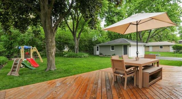 Photo of 525 Cypress Dr, Naperville, IL 60540