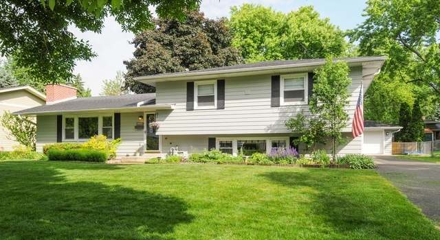 Photo of 525 Cypress Dr, Naperville, IL 60540