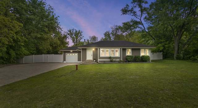 Photo of 30W032 Batavia Rd, Warrenville, IL 60555
