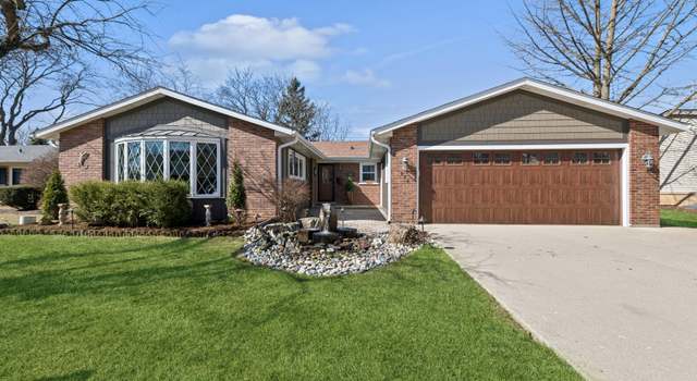 Photo of 924 N Topanga Dr, Palatine, IL 60074