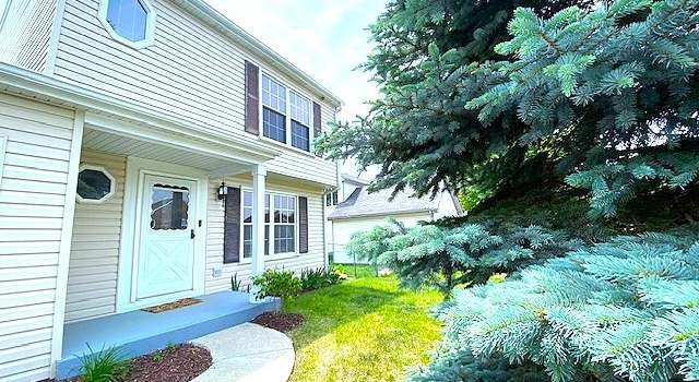 Photo of 1807 Cambridge Dr, Carpentersville, IL 60110