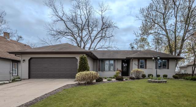 Photo of 721 Adams St, Elgin, IL 60123