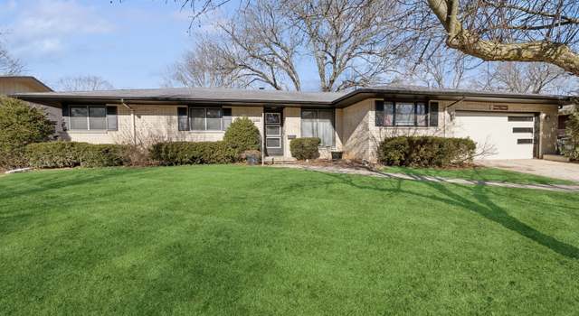 Photo of 712 Scott Dr, Elgin, IL 60123