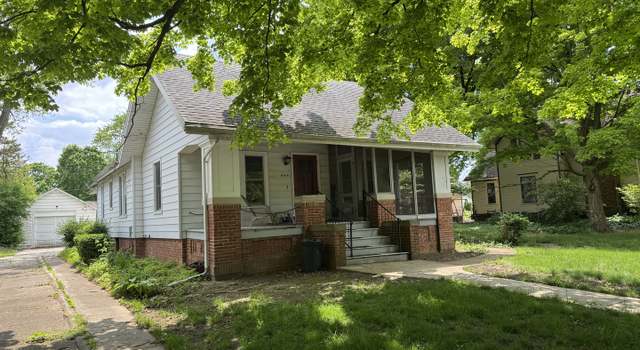 Photo of 544 W Orleans St, Paxton, IL 60957