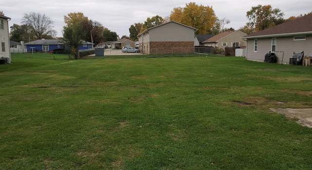 Photo of 701 E Barker St, Tuscola, IL 61953