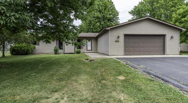 Photo of 814 E Oak St, Silver Lake, WI 53170