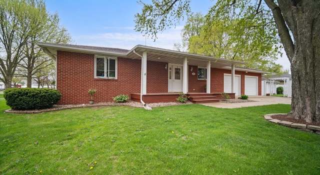 Photo of 213 E Charles St, Mclean, IL 61754