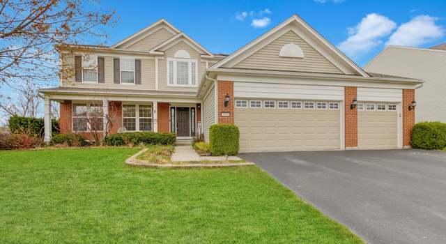 Photo of 2465 Emerald Ln, Yorkville, IL 60560