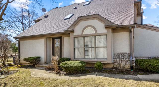 Photo of 10 Ascot Cir, Schaumburg, IL 60194