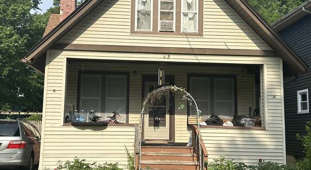 Photo of 45 Woodland Ave, Elgin, IL 60123