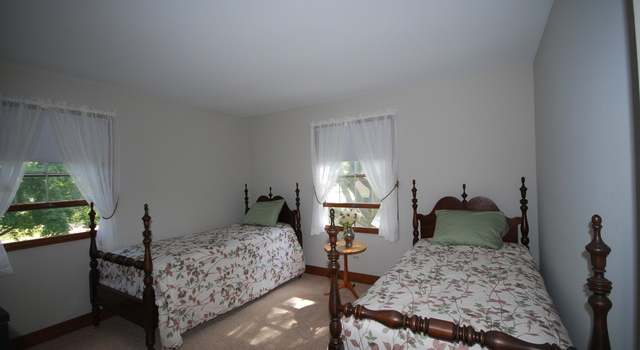 Photo of 1345 Sussex Rd, Naperville, IL 60540