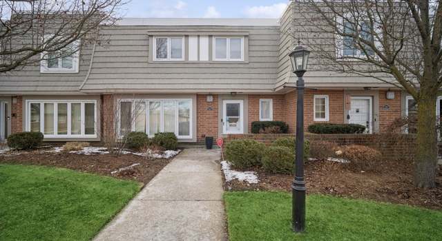 Photo of 1448 Chantilly Blvd, Highland Park, IL 60035