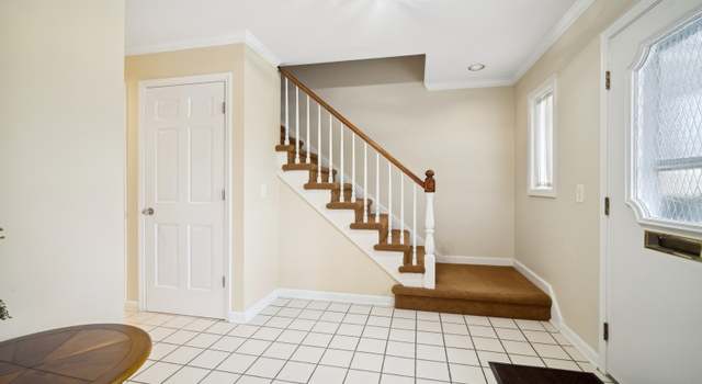 Photo of 1448 Chantilly Blvd, Highland Park, IL 60035