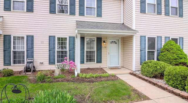 Photo of 134 Andover Dr, Roselle, IL 60172