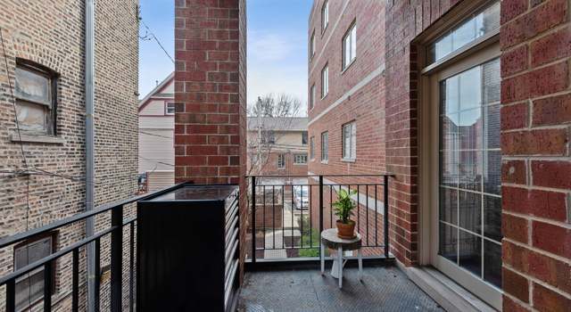 Photo of 1453 W Irving Park Rd #204, Chicago, IL 60613