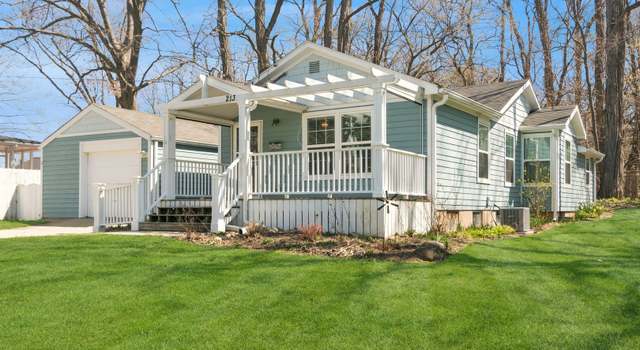 Photo of 213 Lincoln Ave, Fox River Grove, IL 60021