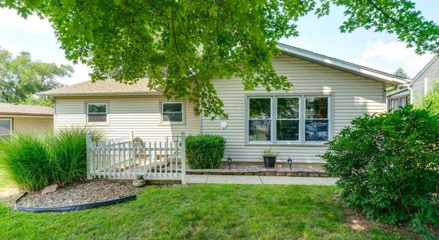 Photo of 306 Bridgewood Dr, Antioch, IL 60002