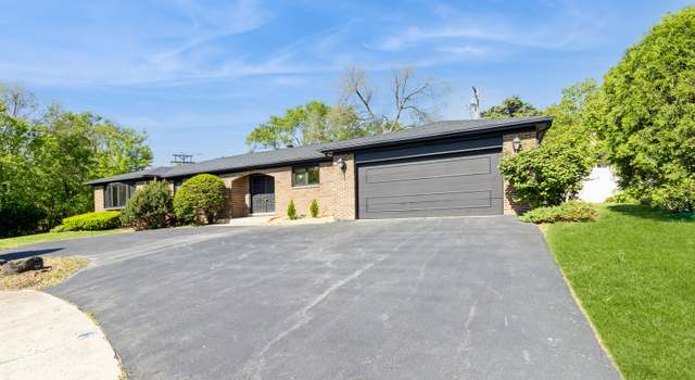 Photo of 26 Marina Dr, Des Plaines, IL 60016