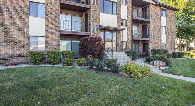 Photo of 13933 Laramie Ave #214, Crestwood, IL 60418