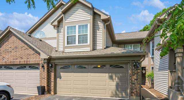 Photo of 241 Old Oak Ct W, Buffalo Grove, IL 60089
