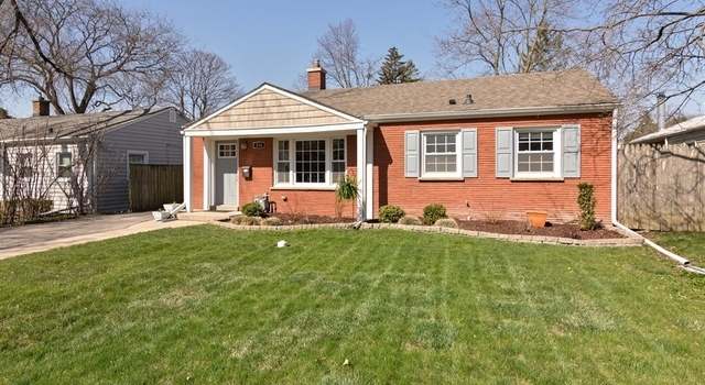 Photo of 226 Lagoon Dr, Northfield, IL 60093
