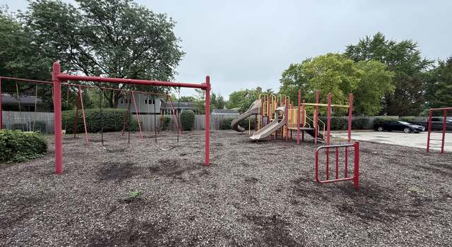 Photo of 1515 E Churchill Dr #205, Palatine, IL 60074