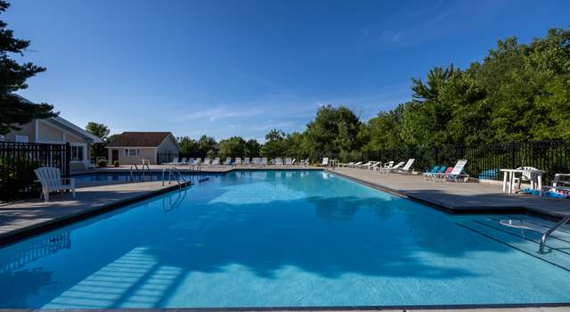 Photo of 15729 S Orlanbrook Dr #77, Orland Park, IL 60462