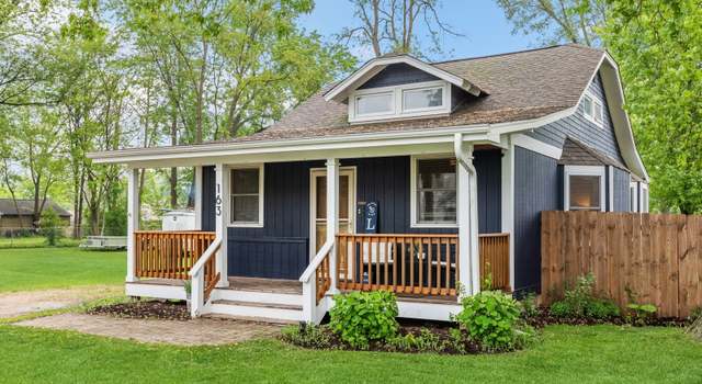 Property at 163 Lakewood Ave, Crystal Lake, IL 60014, 3 beds, 1.5 baths