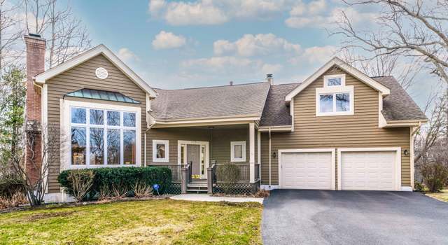Photo of 109 Thorne Grove Dr, Vernon Hills, IL 60061