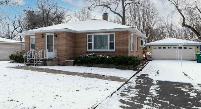 Photo of 115 Eagle Point Rd, Fox Lake, IL 60020