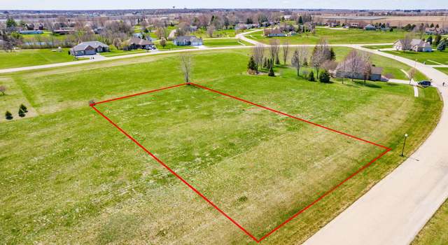 Photo of 995 Fox Trail Ln, Somonauk, IL 60552