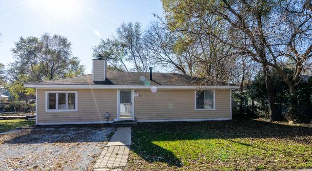 Photo of 83 Peninsula Ln, Port Barrington, IL 60010