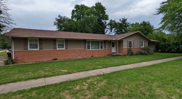 Photo of 700 N Maplewood Dr, Rantoul, IL 61866