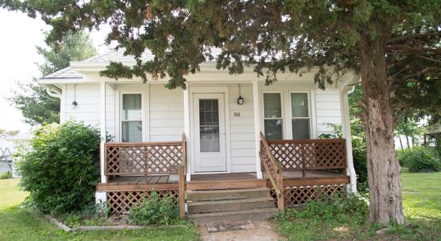 Photo of 108 N Grove St, Harmon, IL 61042