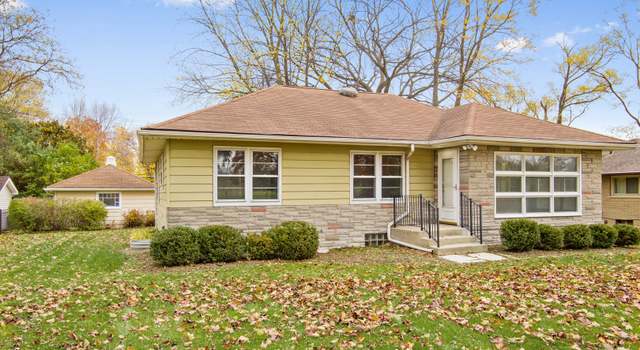 Photo of 2506 E Bonnie Brook Ln, Waukegan, IL 60087
