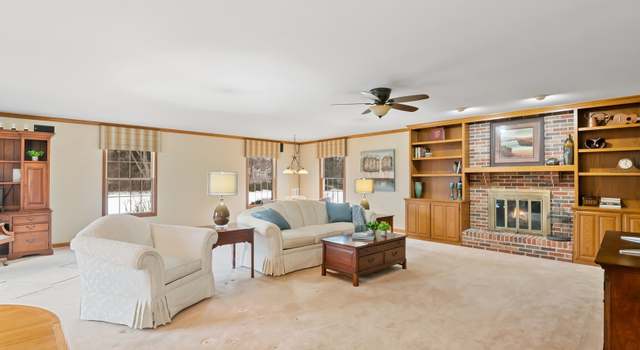 Photo of 4917 Adele Dr, Gurnee, IL 60031