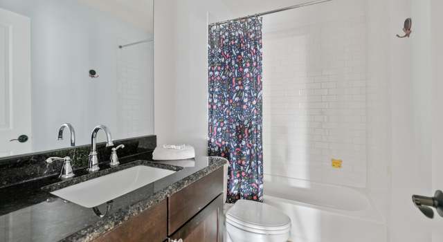 Photo of 2752 W Argyle St #2, Chicago, IL 60625